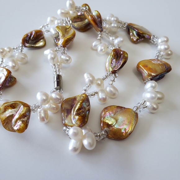 Fresh water pearl with Shell and seed bead Necklace with magnet clasp - Picture 4 of 7